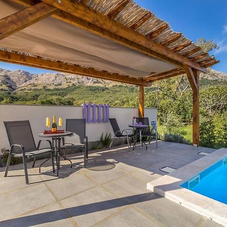 Studio Apartman U Kuci S Bazenom Baška Exterior foto