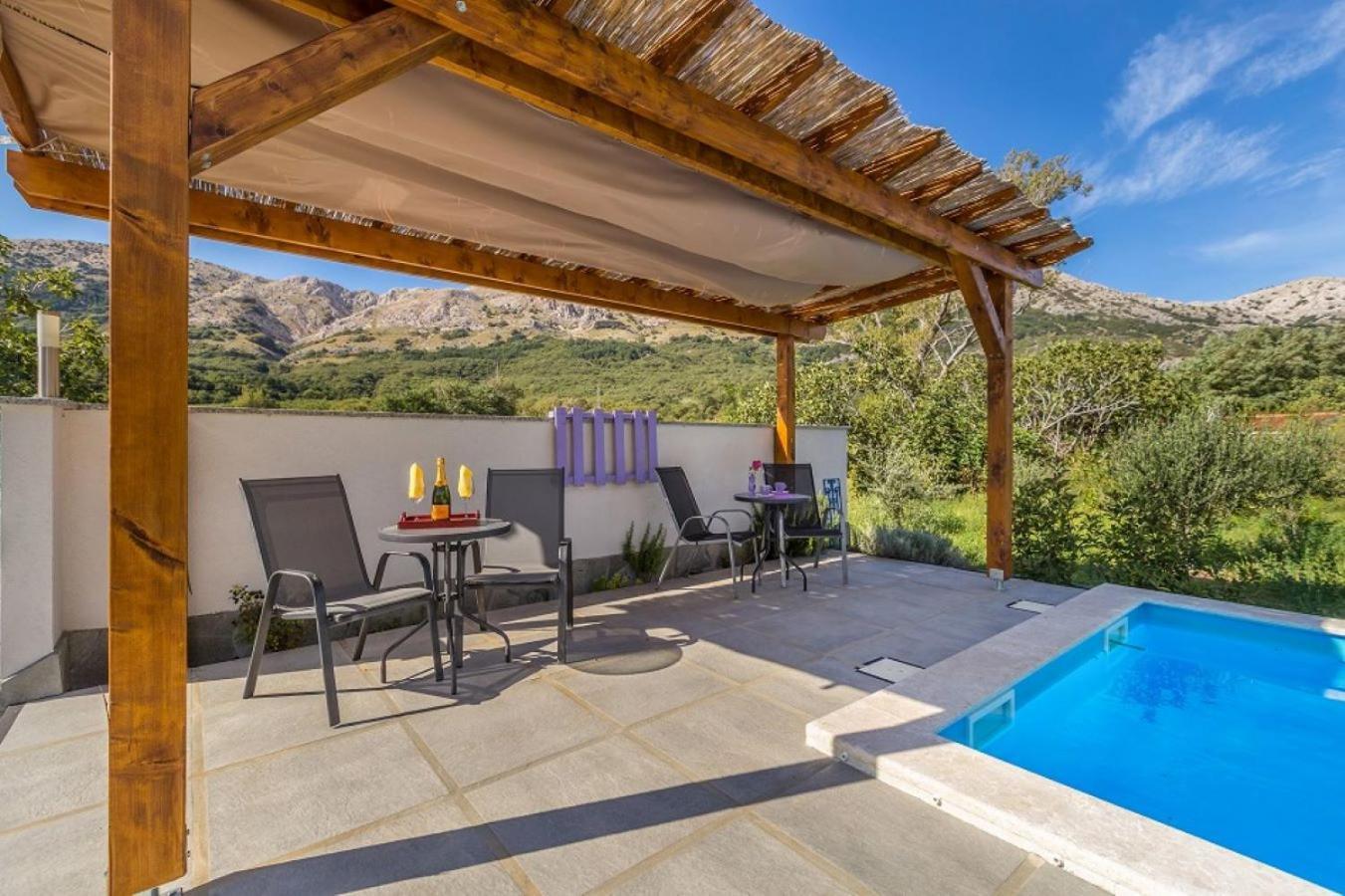 Studio Apartman U Kuci S Bazenom Baška Exterior foto